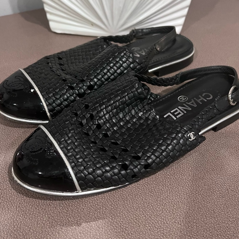 CHANEL Black Textured Slingback Sandals